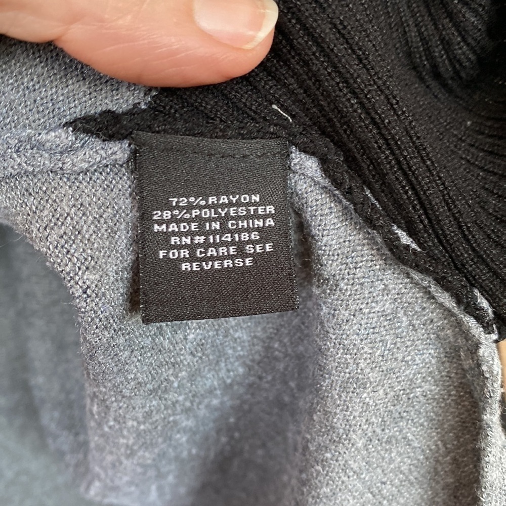 Verve Ami Gray & Black Asymmetrical Sweater Size 1X - Picture 4 of 5